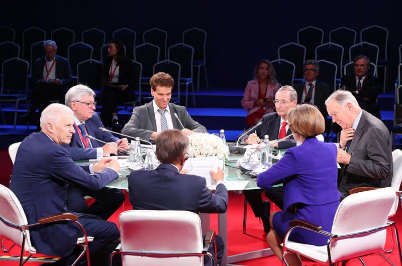 «Trialogue of Dialogues» at SPIEF-2019