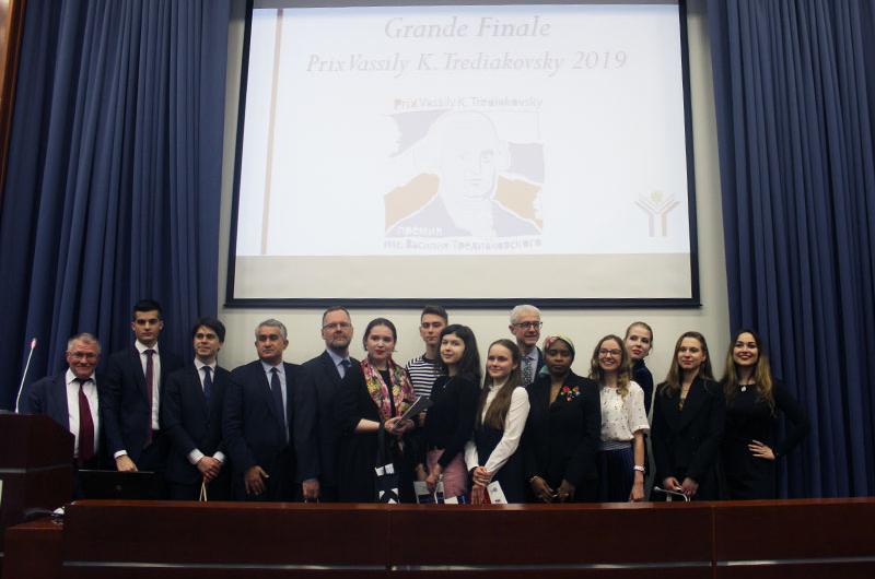 MGIMO Holds Final of French Oratorical Contest